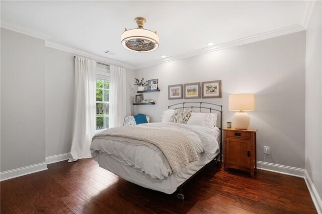 living area featuring visible vents, ornamental molding, built in features, and dark wood-style flooring