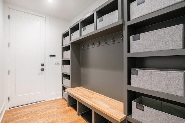 mudroom featuring light wood-style floors and recessed lighting