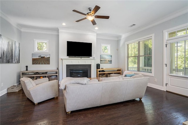 647 E Ave NE, Atlanta, GA 30312 - living room with visible vents and a wealth of natural light