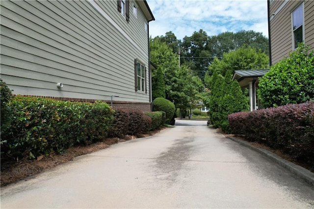 647 E Ave NE, Atlanta, GA 30312 - view of side of property