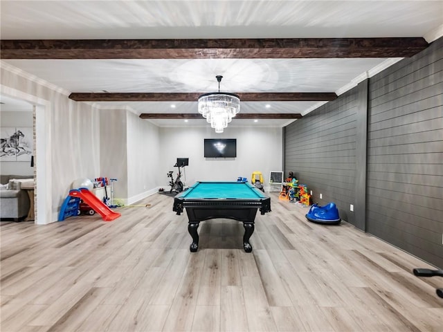 recreation room featuring billiards, light wood-type flooring, a chandelier, and ornamental molding