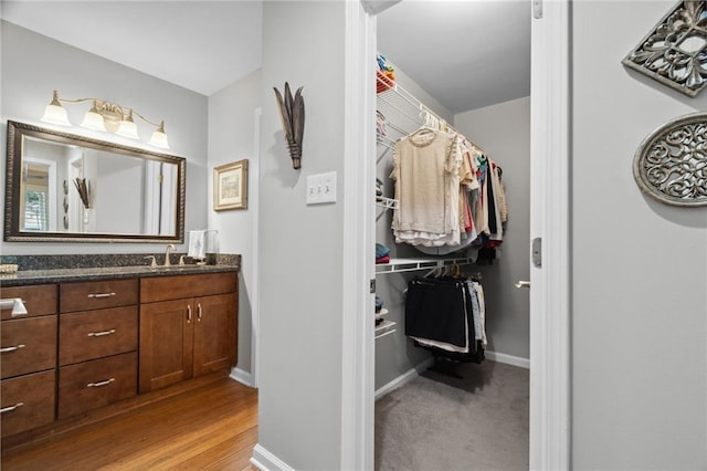 3408 Lake Pointe Cir, Roswell, GA 30075 - full bath featuring vanity and a spacious closet