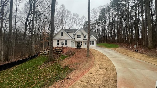 view of front of house featuring driveway