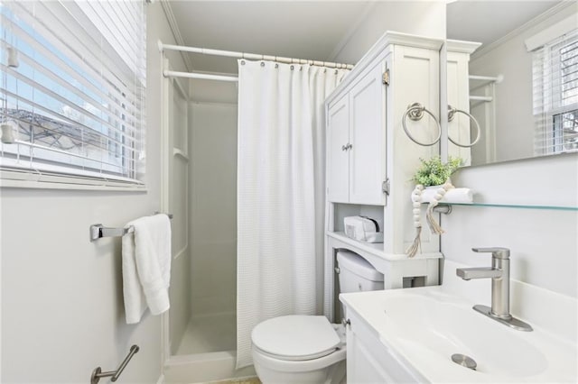 10475 Willow Meadow Cir, Alpharetta, GA 30022 - bathroom featuring crown molding, curtained shower, and vanity