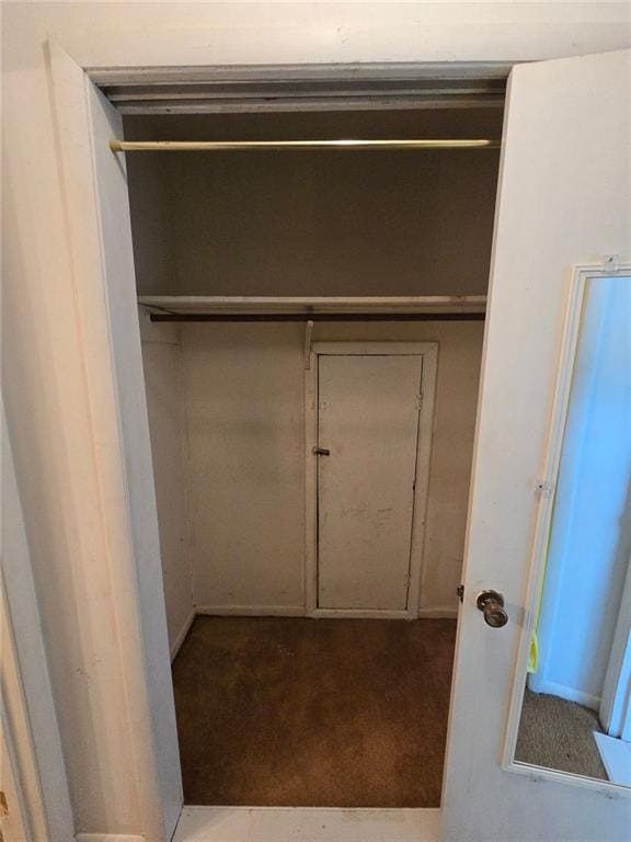 1297 Tree Creek Ct, Clarkston, GA 30021 - view of closet