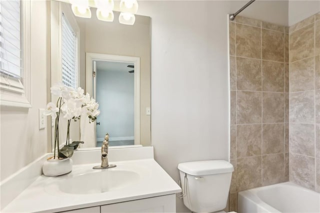 345 Alderwood Ln, Sandy Springs, GA 30328 - bathroom featuring toilet, vanity, and bathing tub / shower combination