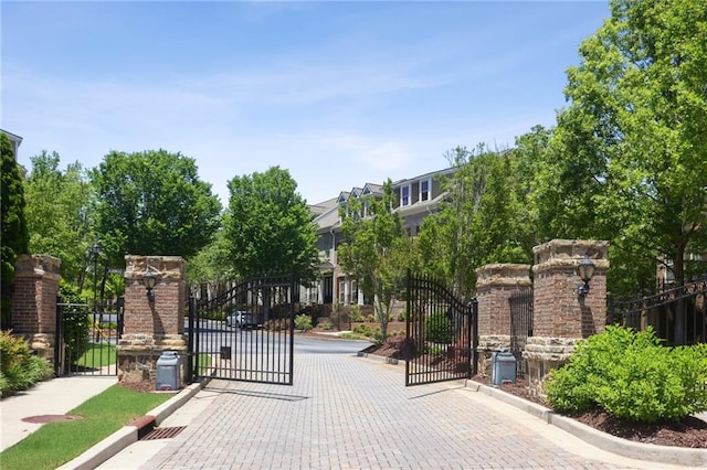 345 Alderwood Ln, Sandy Springs, GA 30328 - view of gate