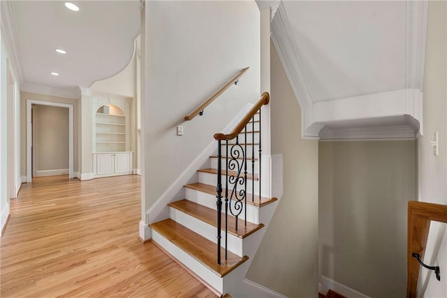 4720 Cliffside Ct, Marietta, GA 30067 - stairway featuring built in features, baseboards, wood finished floors, ornamental molding, and recessed lighting