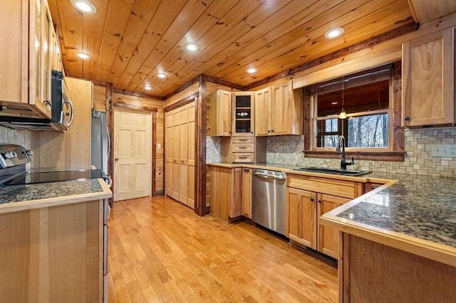 kitchen with wooden ceiling, sink, decorative backsplash, light hardwood / wood-style floors, and stainless steel appliances