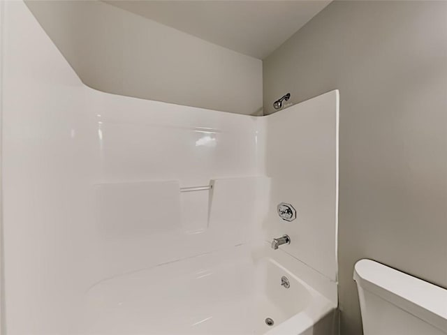 908 Kennesaw Dr, Forest Park, GA 30297 - full bath featuring toilet and shower / washtub combination