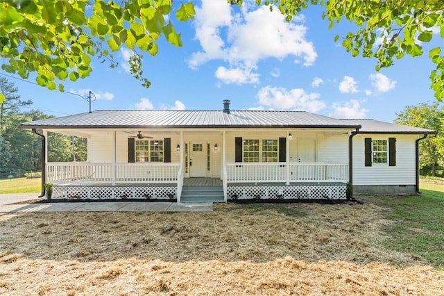 ranch-style house with a porch