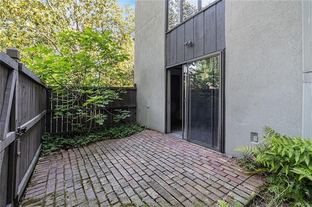 26 Ivy Pkwy NE, Atlanta, GA 30342 - fenced backyard with a patio