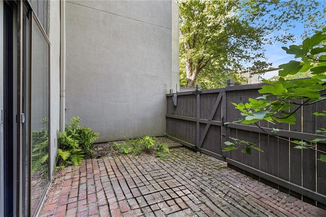 26 Ivy Pkwy NE, Atlanta, GA 30342 - view of patio featuring a gate