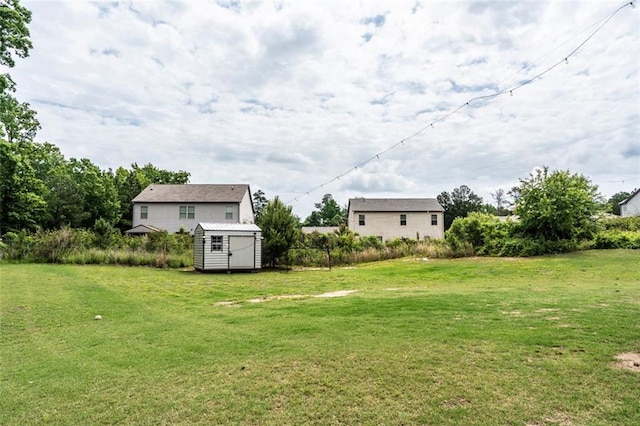8553 Braylen Manor Dr, Douglasville, GA 30134 - view of green lawn