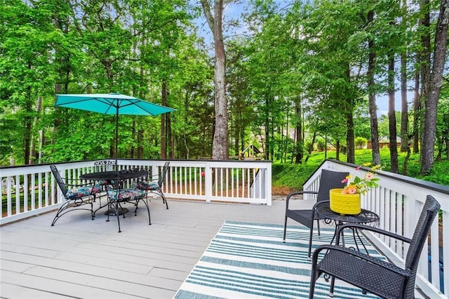 605 Linkside Holw, Alpharetta, GA 30005 - deck with view of wooded area and outdoor dining area