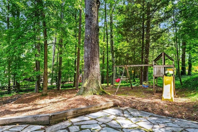605 Linkside Holw, Alpharetta, GA 30005 - view of yard with a playground