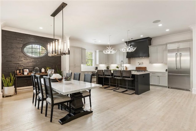 132 Grand Cres, Alpharetta, GA 30009 - dining room featuring a chandelier, light wood-type flooring, crown molding, and recessed lighting