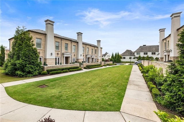 132 Grand Cres, Alpharetta, GA 30009 - surrounding community featuring a residential view and a lawn