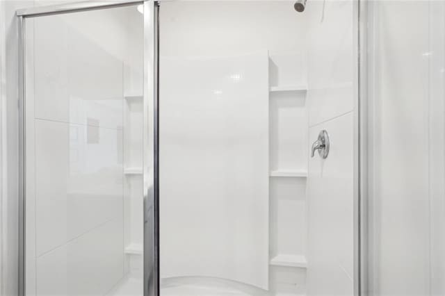29 Gaston Ct, Hoschton, GA 30548 - full bathroom with a shower stall