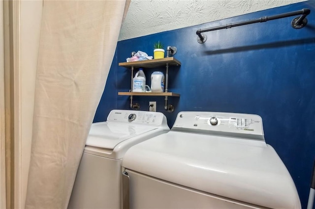 5519 Princeton Oaks Ln, Sugar Hill, GA 30518 - full bathroom featuring vanity, toilet, a shower with shower curtain, and baseboards