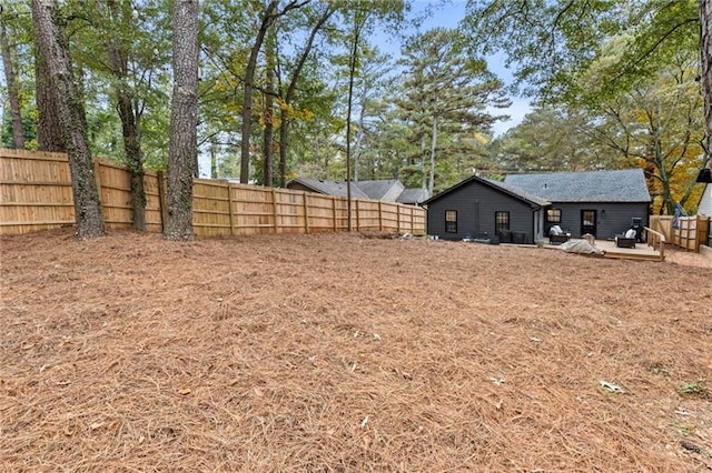 view of yard featuring fence