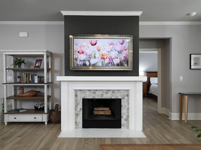 712 Broken Arrow, Waleska, GA 30183 - detailed view of ornamental molding, wood finished floors, a premium fireplace, and a smoke detector