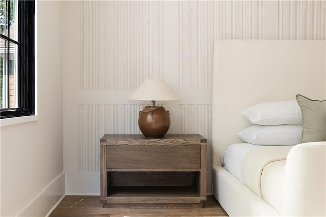 555 Orme Cir NE, Atlanta, GA 30306 - living area with wood finished floors and baseboards