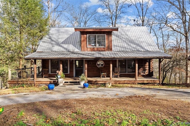 view of front facade with a porch