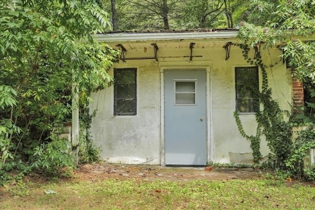 view of outbuilding