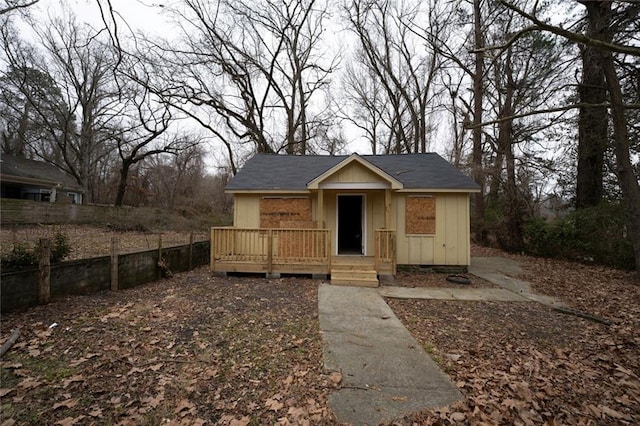 view of outbuilding