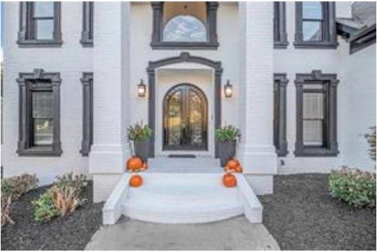 4519 Mossey Dr, Lithonia, GA 30038 - entrance to property featuring stucco siding