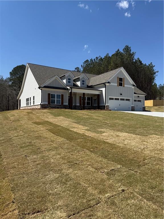 view of front of property featuring a garage