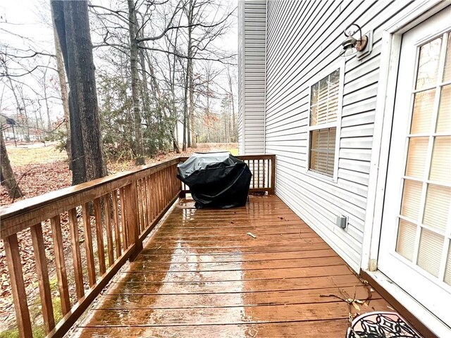 deck with grilling area