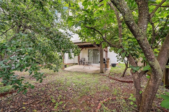 2545 Gatewater Ct, Cumming, GA 30040 - view of yard with a patio area