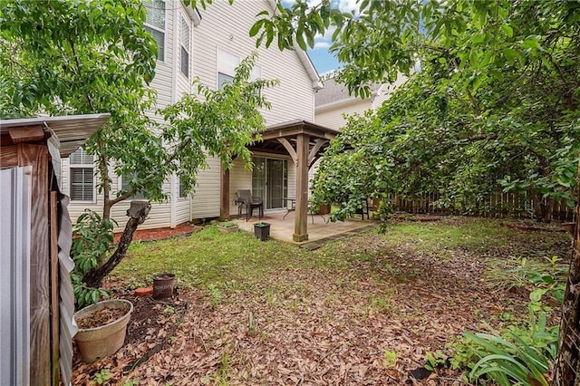 2545 Gatewater Ct, Cumming, GA 30040 - view of yard featuring a patio area