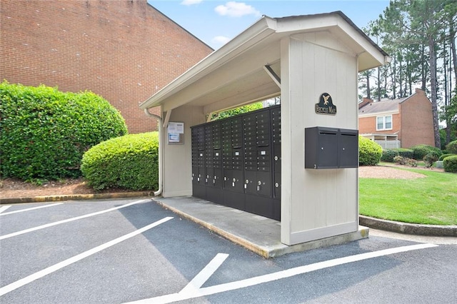 4167 Oakwood Way, Duluth, GA 30096 - surrounding community with mail area and uncovered parking