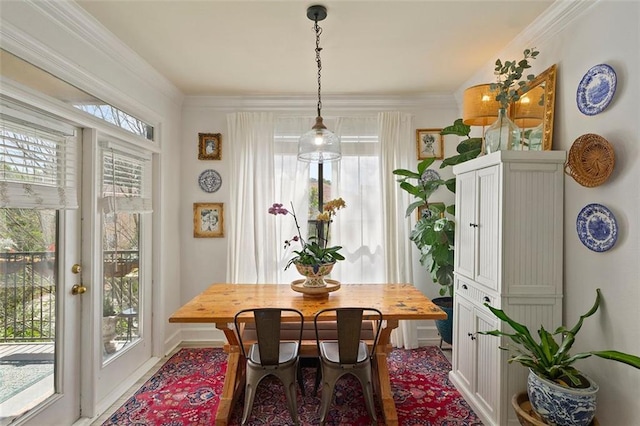 3777 Peachtree Rd NE Unit 1227, Brookhaven, GA 30319 - dining space featuring crown molding
