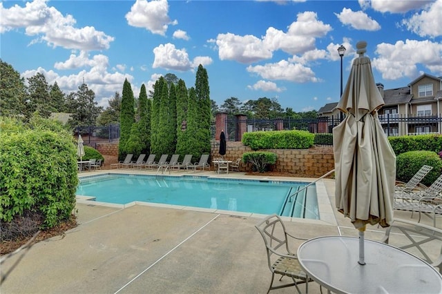 3500 Sweetwater Rd Unit 522, Duluth, GA 30096 - community pool with a patio area