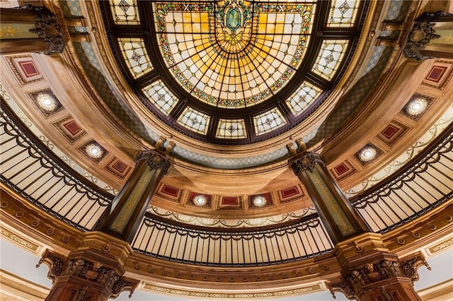 75 Ponce De Leon Ave NE Unit 1006, Atlanta, GA 30308 - detailed view of ornate columns