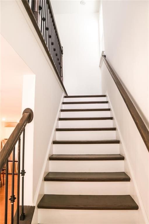 4734 Dewitt Dr, Duluth, GA 30097 - view of staircase