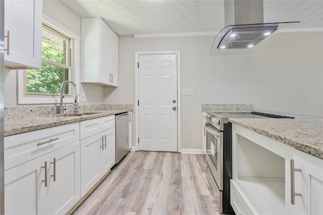 2172 SE Wakita Dr SE, Marietta, GA 30060 - kitchen featuring stainless steel appliances, a sink, a textured ceiling, exhaust hood, and white cabinets