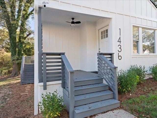 entrance to property with ceiling fan