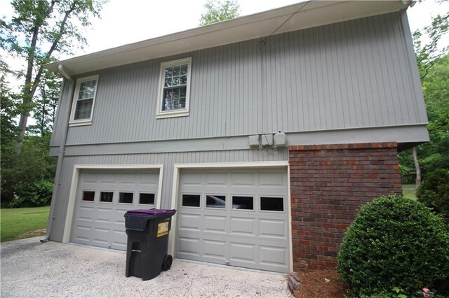 exterior space featuring driveway