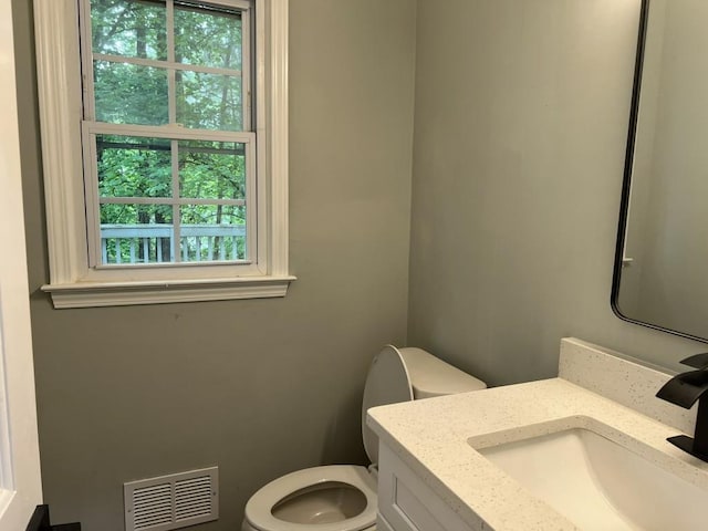 730 Redlion Run, Alpharetta, GA 30022 - bathroom with toilet and vanity