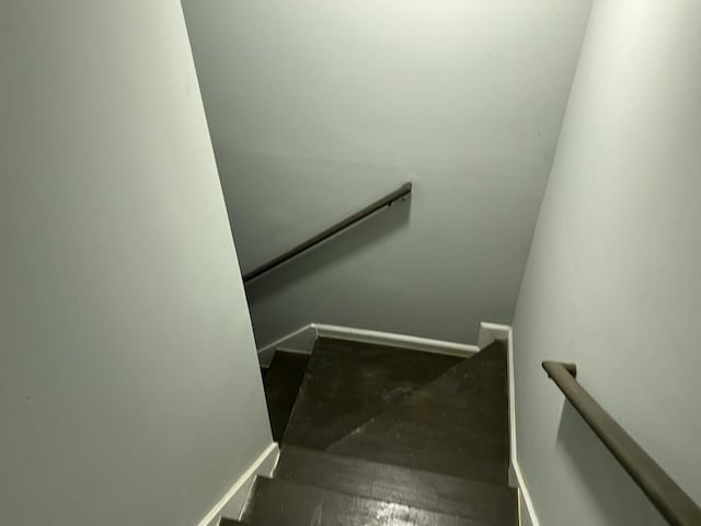 730 Redlion Run, Alpharetta, GA 30022 - stairs featuring baseboards