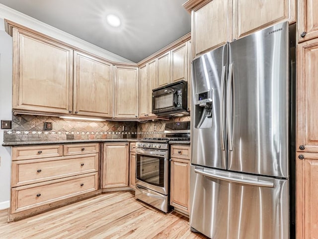 5090 Eubanks Rd, Woodstock, GA 30188 - kitchen featuring stainless steel appliances, light brown cabinetry, light wood-type flooring, backsplash, and recessed lighting