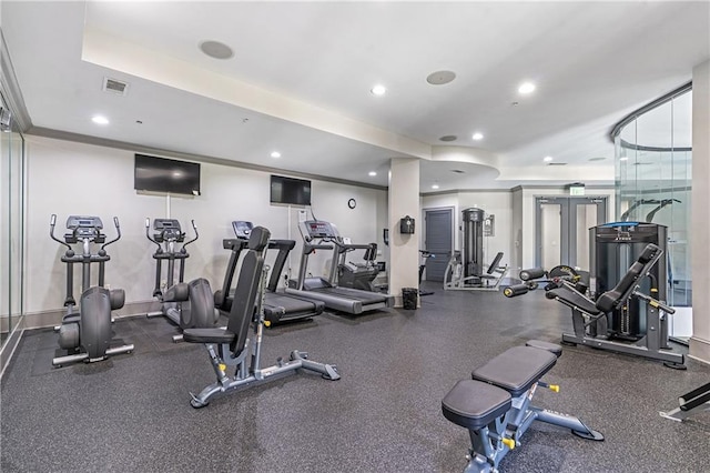 exercise room featuring visible vents and recessed lighting