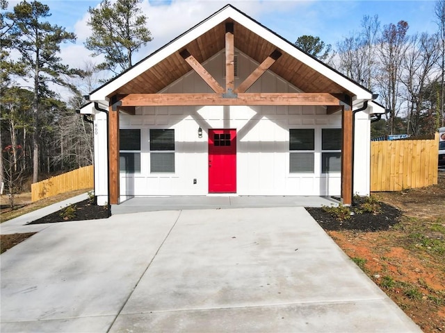 view of front of home