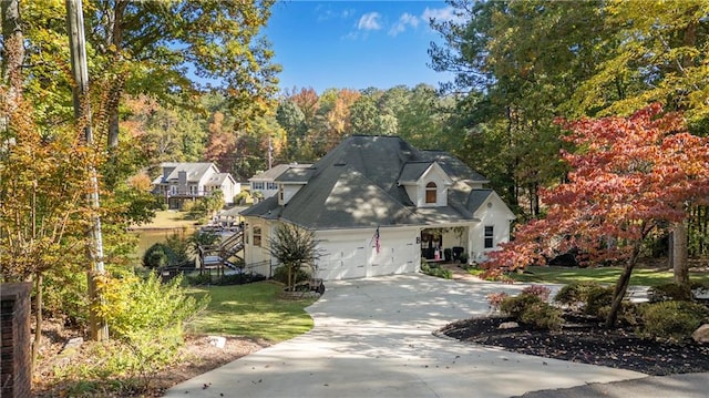 view of front of house with a front lawn