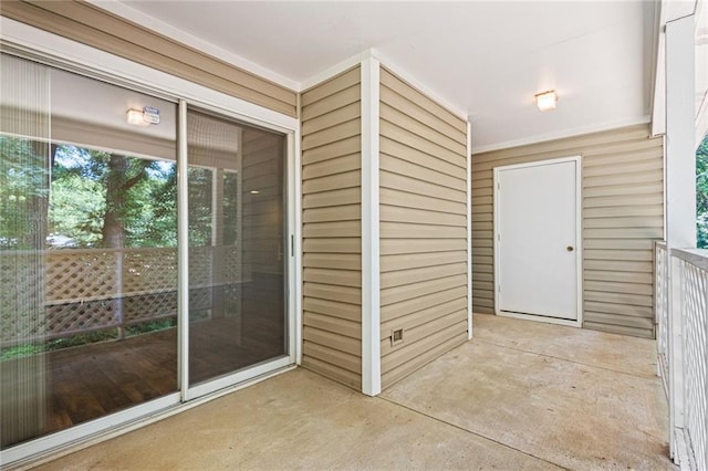98 Hampshire Ct, Avondale Estates, GA 30002 - entrance to property featuring a patio